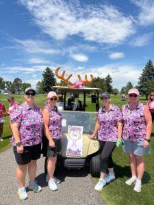 Group of golfers at the Lake Hills Golf Course